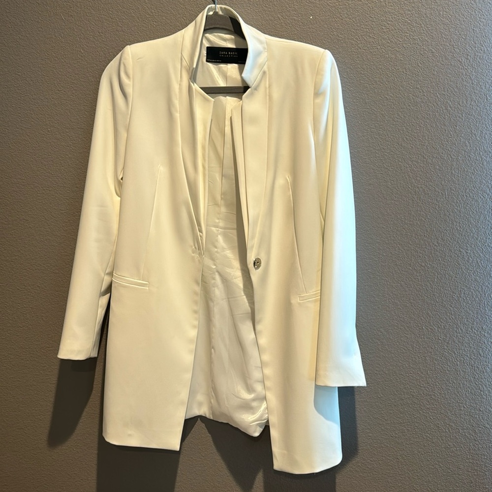 White Zara blazer